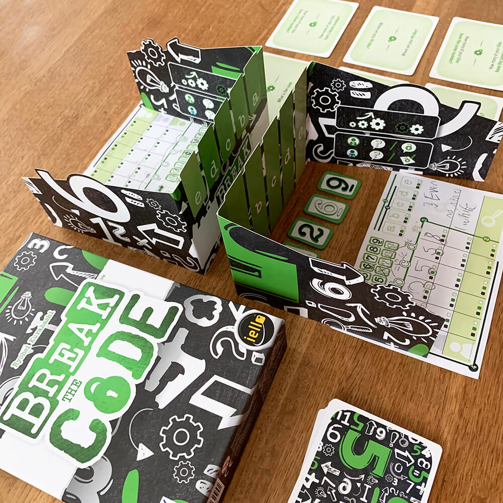 Break The Code. Playing with Logic and Maths.