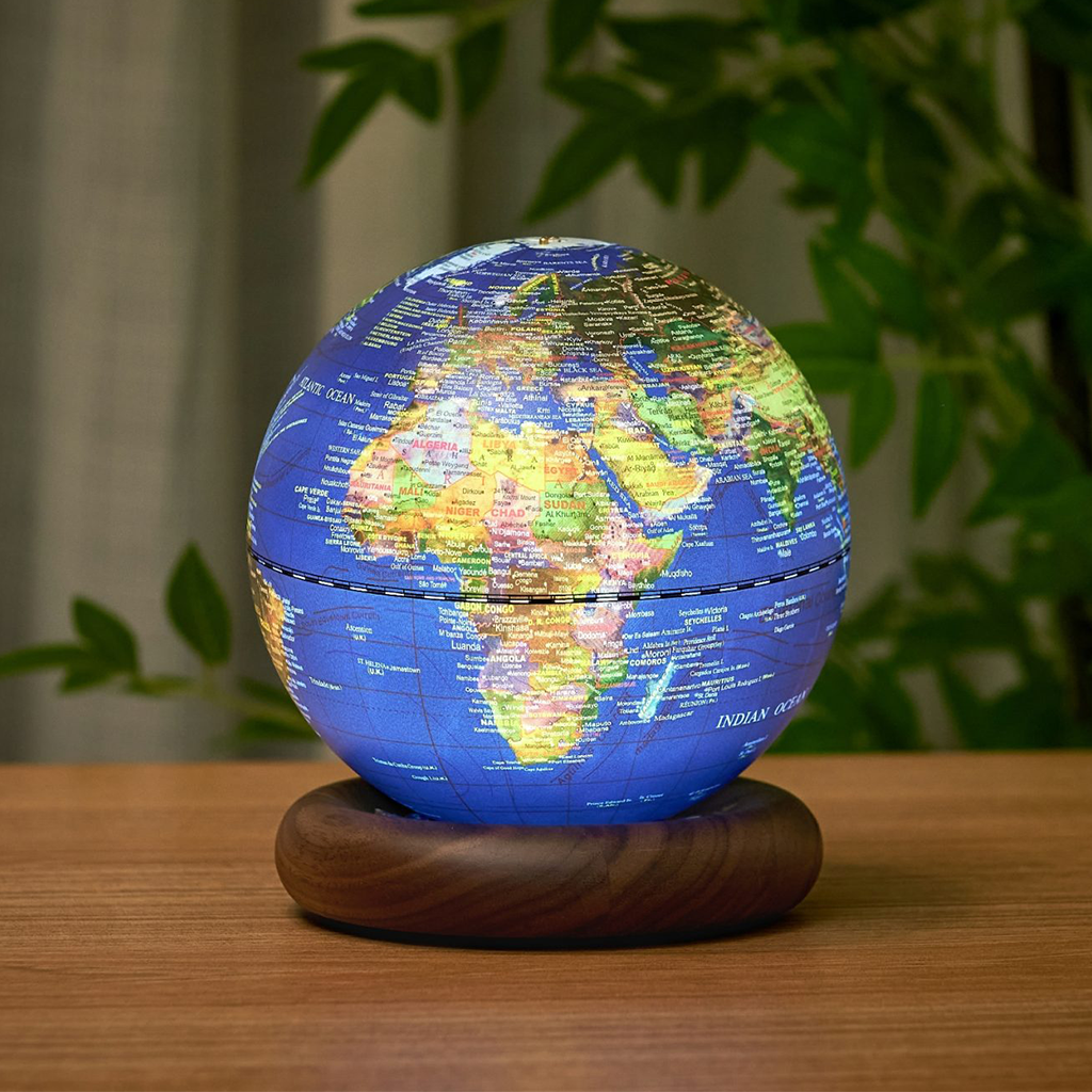 AtlasGlobe Lamp - Gingko Design