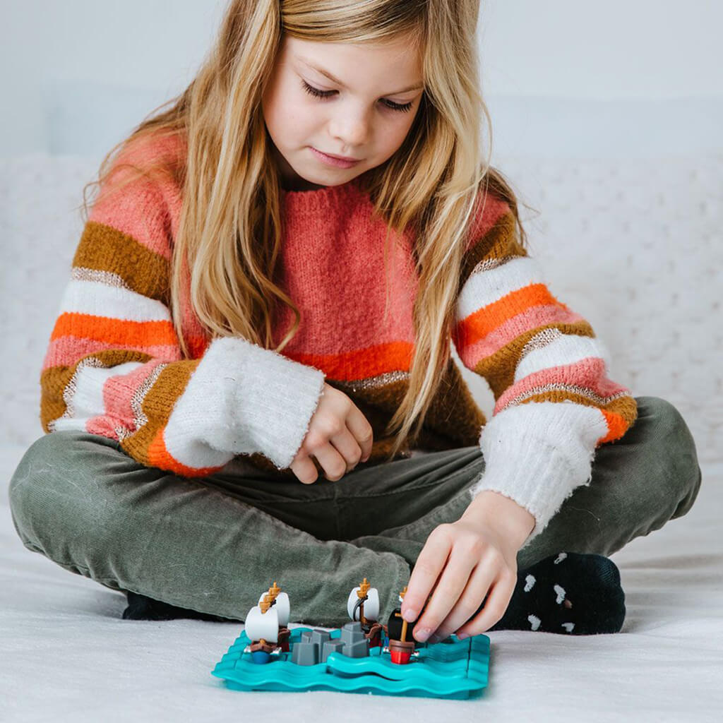 Pirates Crossfire Logic Puzzle Game - SmartGames