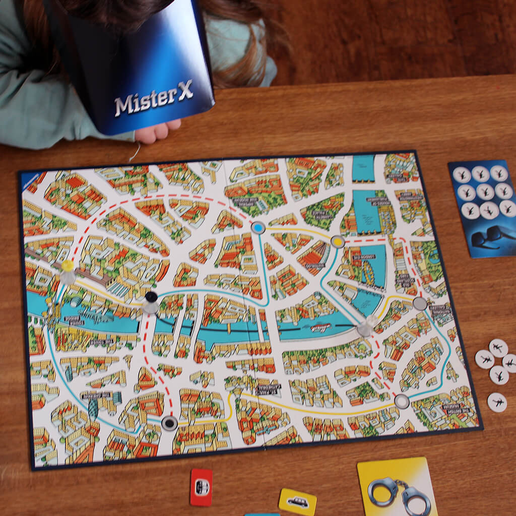 Ravensburger – Scotland Yard Venice, Gioco Da Tavolo, Da 2 a 6 Giocatori, 8+ Anni - Ravensburger - Family Games - Giochi di ruolo e strategia - Giocattoli | Feltrinelli Ravensburger – Scotland Yard Venice, Gioco Da Tavolo, Da 2 a 6 Giocatori, 8+ Anni - Ravensburger - Family Games - Giochi di ruolo e strategia - Giocattoli | Feltrinelli